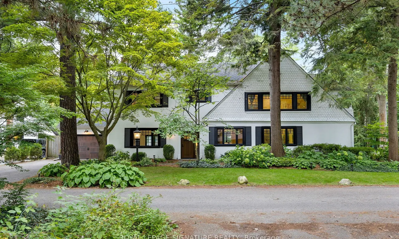 892 Tennyson Ave, Mississauga, ON L5H 2Y7