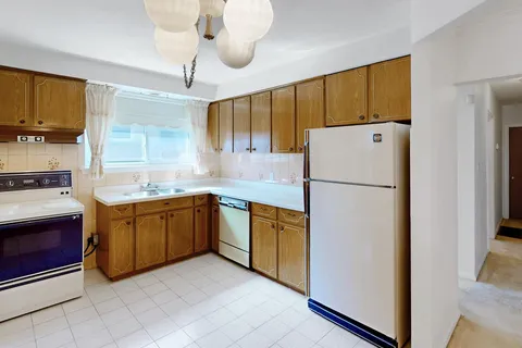 10 Bengal Crt, Toronto, ON M3L 1X9