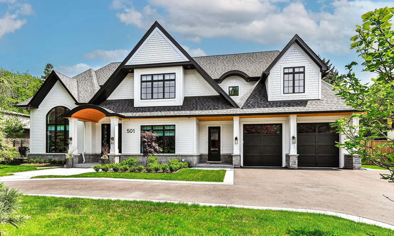 501 Rattray Park Dr, Mississauga, ON L5J 2N2