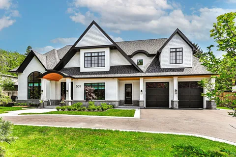 501 Rattray Park Dr, Mississauga, ON L5J 2N2
