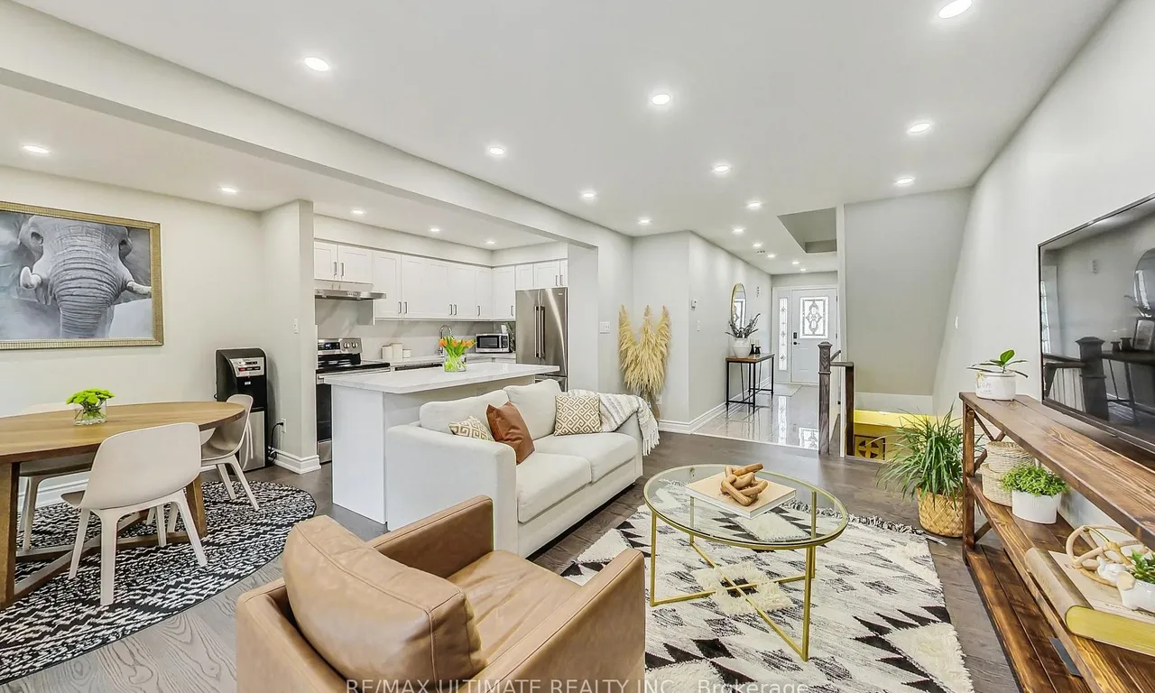 8 Markburn Crt, Toronto, ON M9C 4Z1