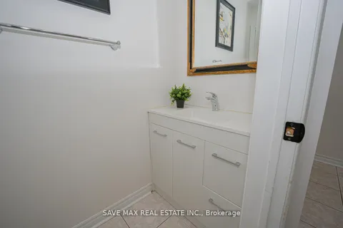 2695 Romark Mews, Mississauga, ON L5L 2Z4