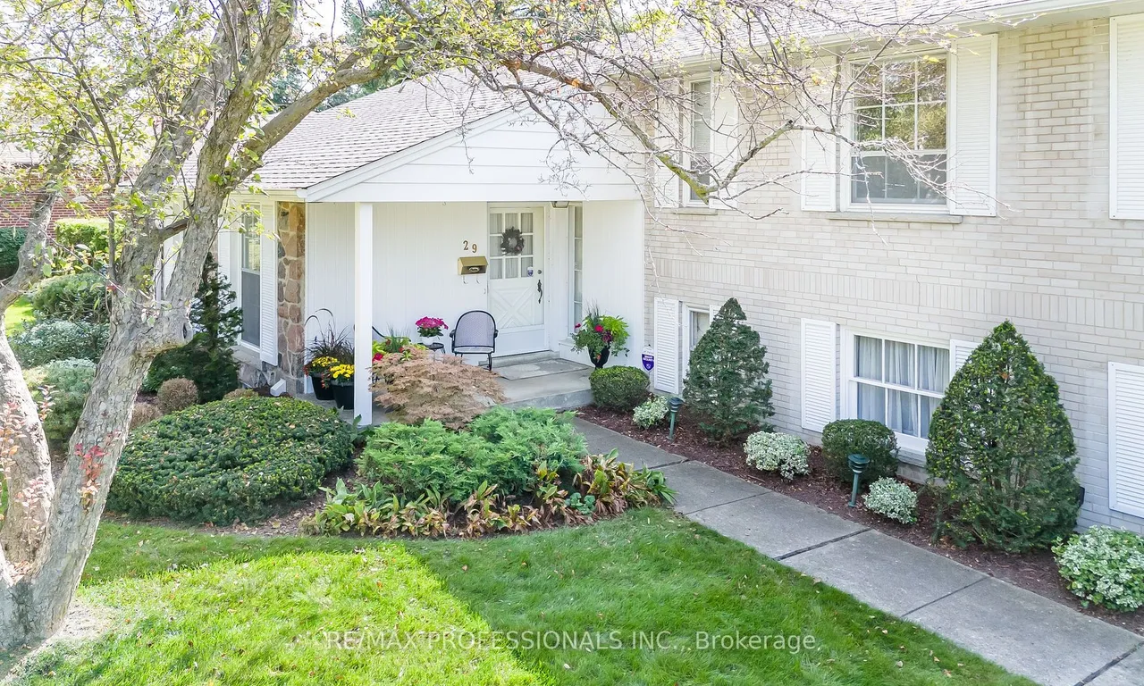 29 Totteridge Rd, Toronto, ON M9A 1Y9