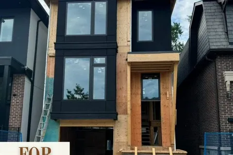 2E Shamrock Ave, Toronto, ON M8W 1C8