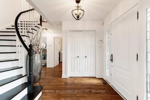 2182 Maplewood Drive, ON L7R 2C5