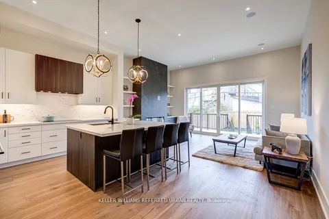 62 Ash Cres, Toronto, ON M8W 1E6