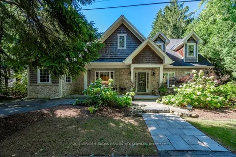 6490 Panton St, Burlington, ON L7P 0M1