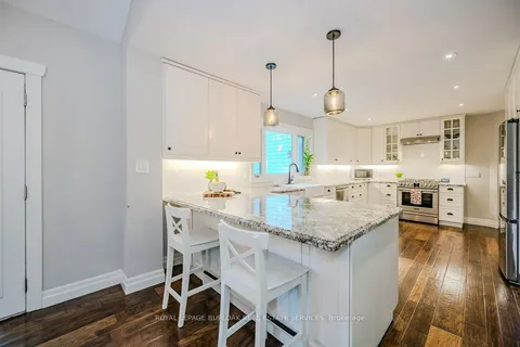 6490 Panton St, Burlington, ON L7P 0M1