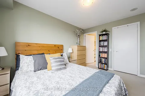 60 Heintzman St, Toronto, ON M6P 5A1