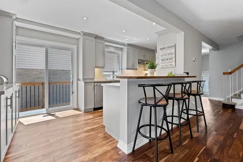 15 Garden Ave, Brampton, ON L6X 1M4