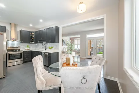 28 Benadir Ave, Caledon, ON L7C 3N2