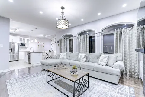 17 Junetown Circ, Brampton, ON L6X 0X7