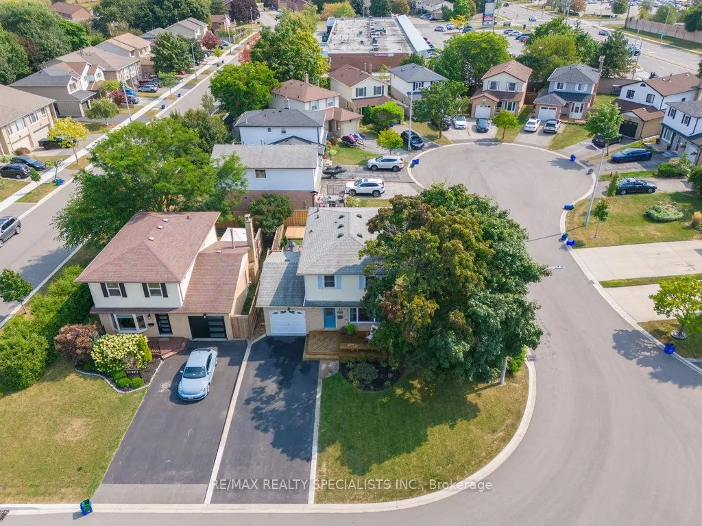 3072 FLANAGAN Crt, Burlington, ON L7M 2L9