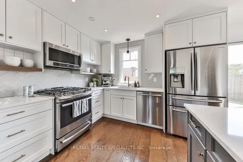 3072 FLANAGAN Crt, Burlington, ON L7M 2L9