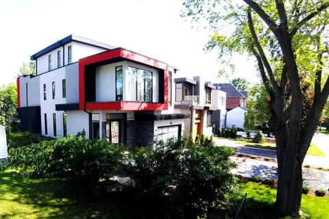 662 Byngmount Ave, Mississauga, ON L5G 1R4