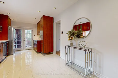 14 Greendale Ave, Toronto, ON M6N 4P5
