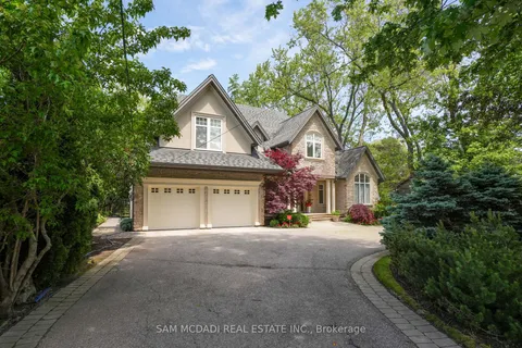 1497 Indian Grve, Mississauga, ON L5H 2S5