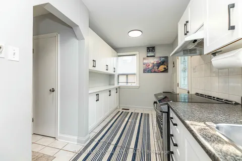 5 Mayall Ave, Toronto, ON M3L 1E3