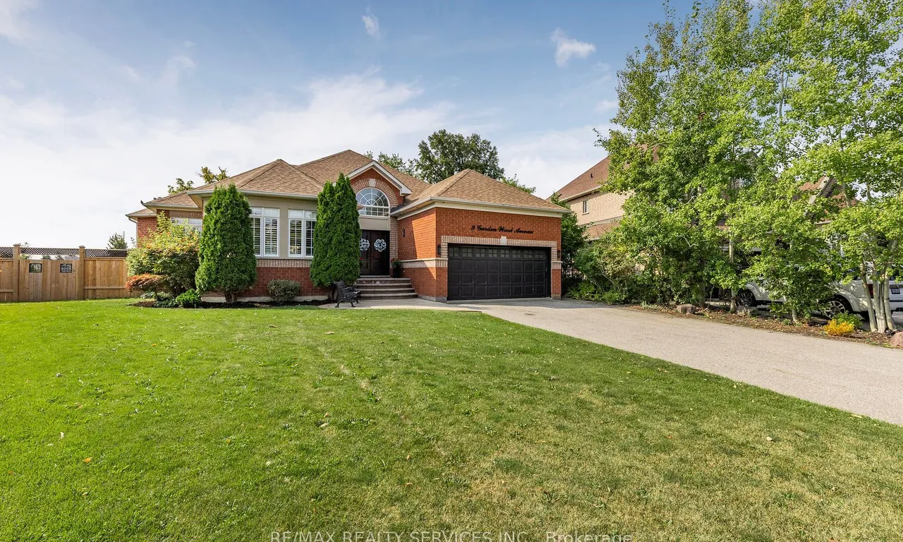 9 Garden Wood Ave, Caledon, ON L7C 1A9