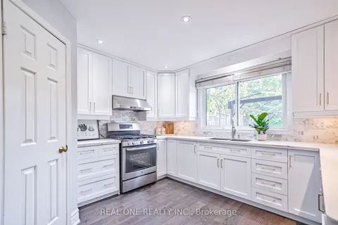 1321 Monks Passage, Oakville, ON L6M 1K6