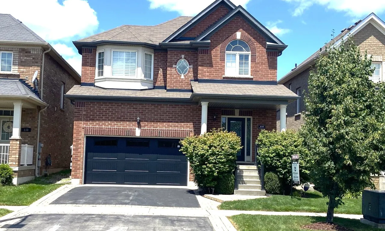 137 McLaughlin Ave, Milton, ON L9T 7P5
