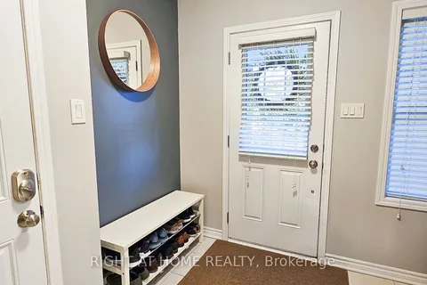 1617 Leblanc Crt, Milton, ON L9E 0A5