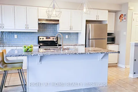 1617 Leblanc Crt, Milton, ON L9E 0A5