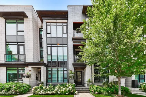 116 Maurice Dr, Oakville, ON L6K 2W7