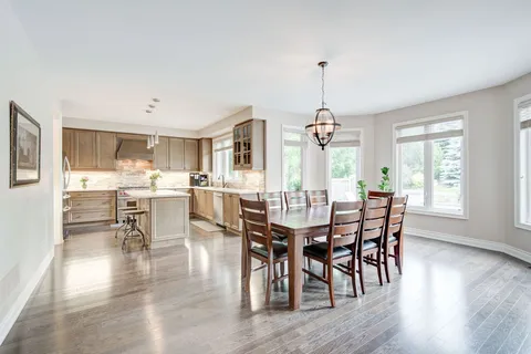 22 Oceans Pond Crt, Caledon, ON L7C 3R8