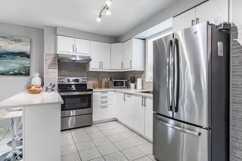 253 Harvie Ave, Toronto, ON M6E 4K9