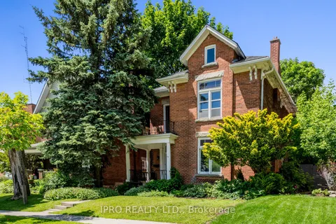 36 First St, Orangeville, ON L9W 2E2