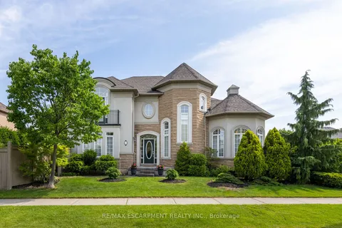 3301 Springflower Way, Oakville, ON L6L 6V6