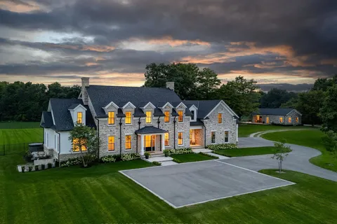 7460 Appleby Line, Milton, ON L9E 0M9