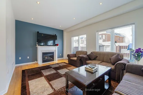 147 Calderstone Rd, Brampton, ON L6P 2M7