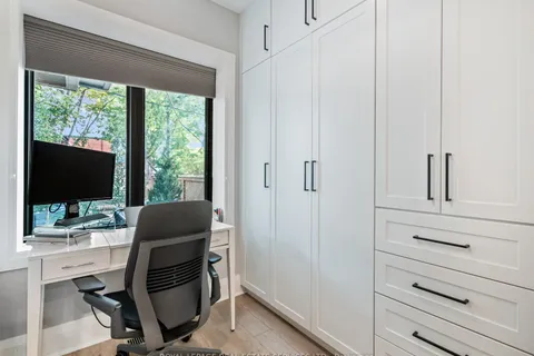 238 Garden Ave, Toronto, ON M6R 1J1