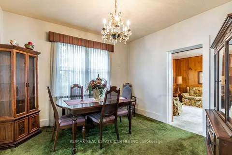 35 Court St, Milton, ON L9T 2S2