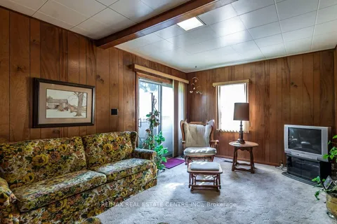 35 Court St, Milton, ON L9T 2S2
