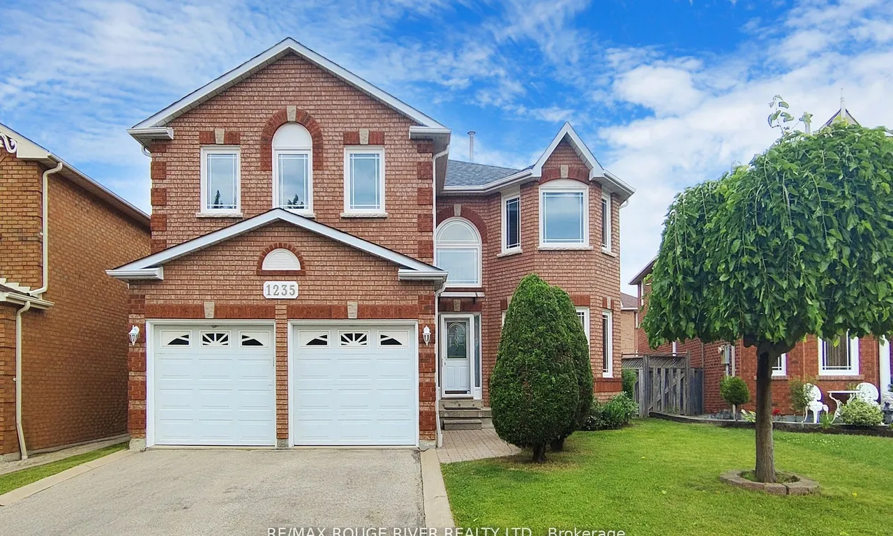 1235 Windsor Hill Blvd, Mississauga, ON L5V 1N8