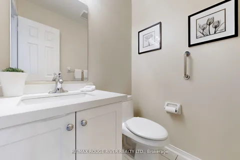 1235 Windsor Hill Blvd, Mississauga, ON L5V 1N8