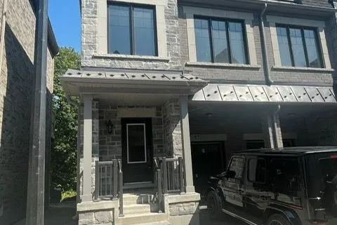 57 Folcroft St, Brampton, ON L6Y 6L3