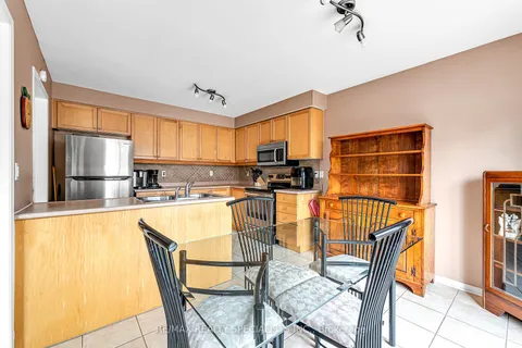 3 Mistycreek Cres, Brampton, ON L7A 2N4