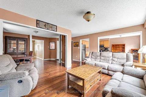 3 Mistycreek Cres, Brampton, ON L7A 2N4