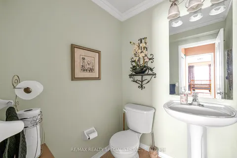 3 Mistycreek Cres, Brampton, ON L7A 2N4