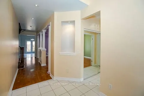 15 Vernet Cres, Brampton, ON L6P 1Z5