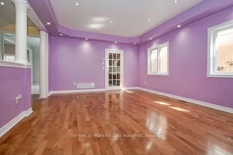 15 Vernet Cres, Brampton, ON L6P 1Z5