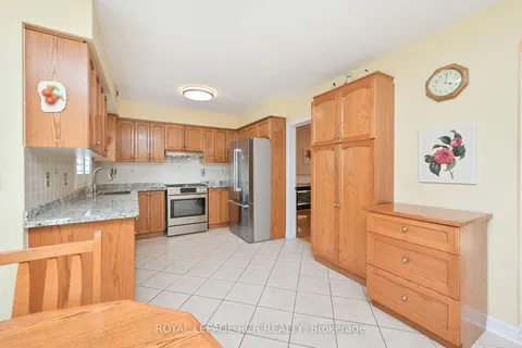 344 Landsbridge St, Caledon, ON L7E 2H6