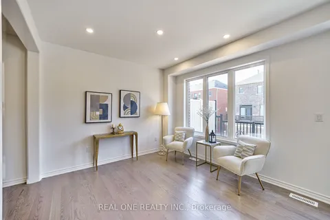 1373 Kobzar Dr, Oakville, ON L6M 5P2