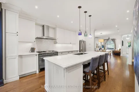 227 Oakmount Rd, Toronto, ON M6P 3K3