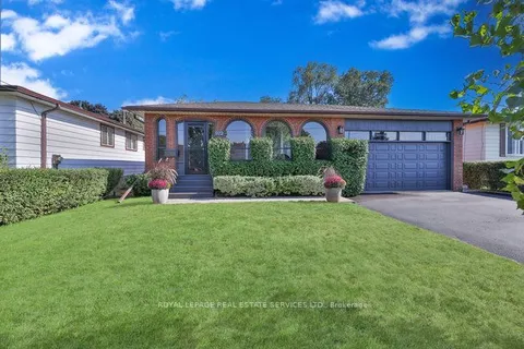 972 South Service Rd, Mississauga, ON L5E 1V1