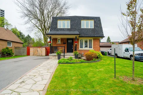 25 Parkchester Rd, Toronto, ON M6M 2S1